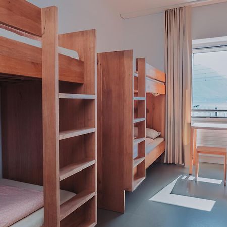 Montreux Youth Hostel Εξωτερικό φωτογραφία